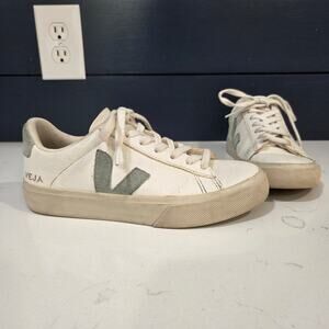 Veja Campo White and Gray Leather Suede Sneakers Sustainable Materials  Size 6